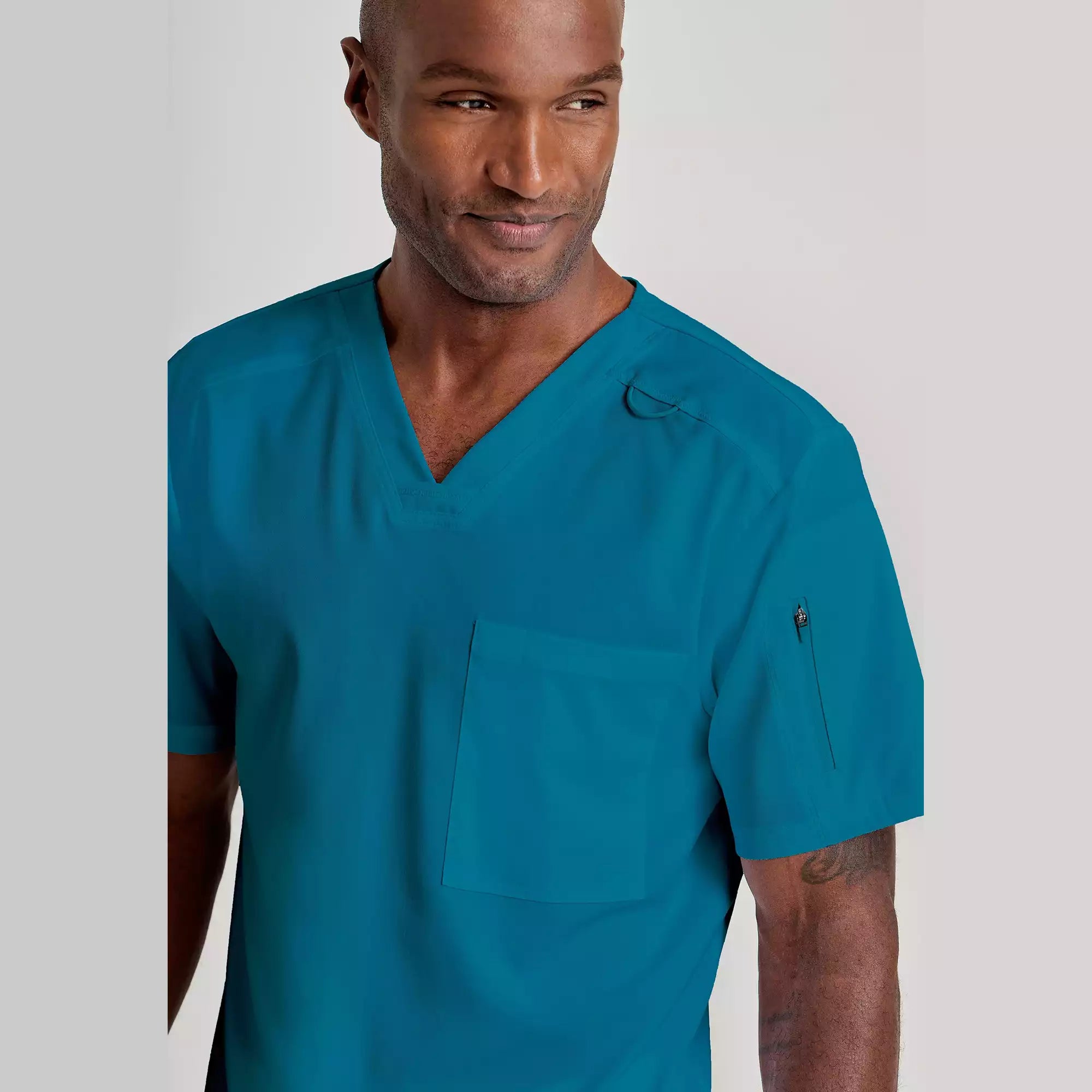 Men's Chest Pocket V-Neck Scrub Top | GRST079