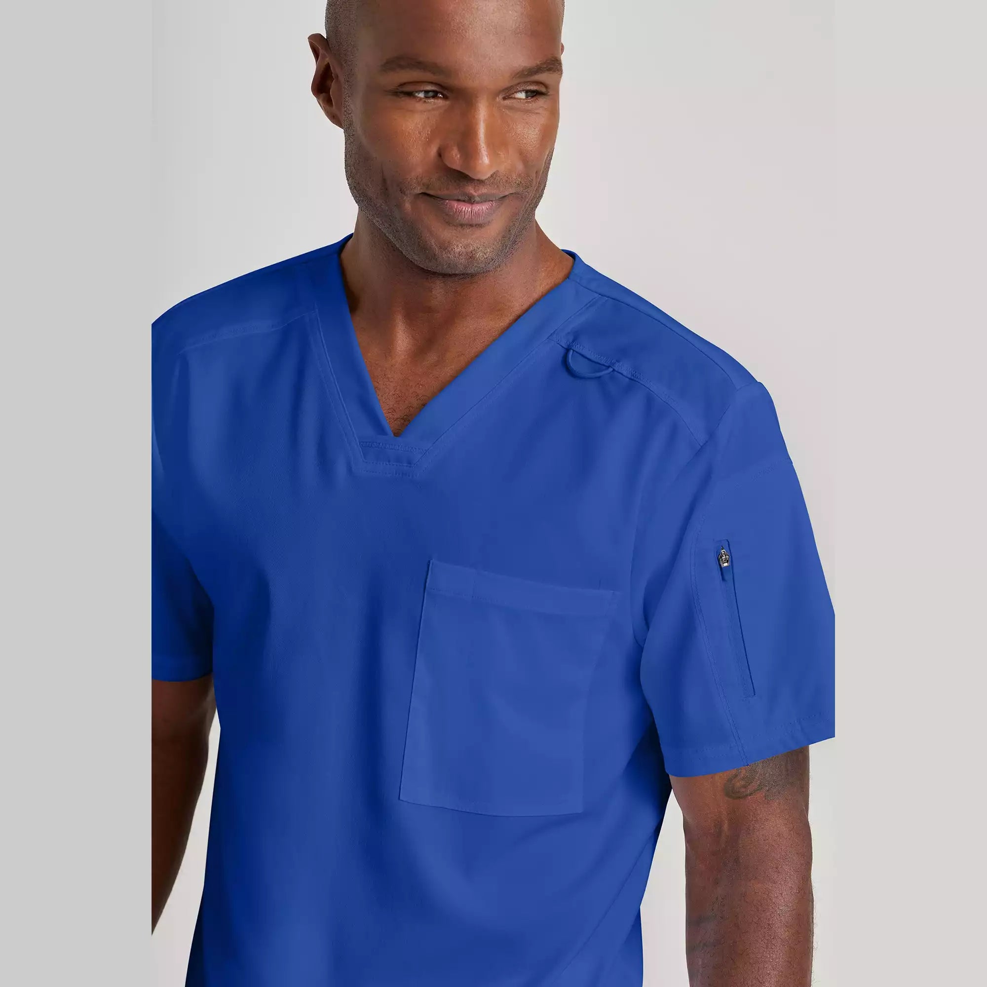 Men's Chest Pocket V-Neck Scrub Top | GRST079