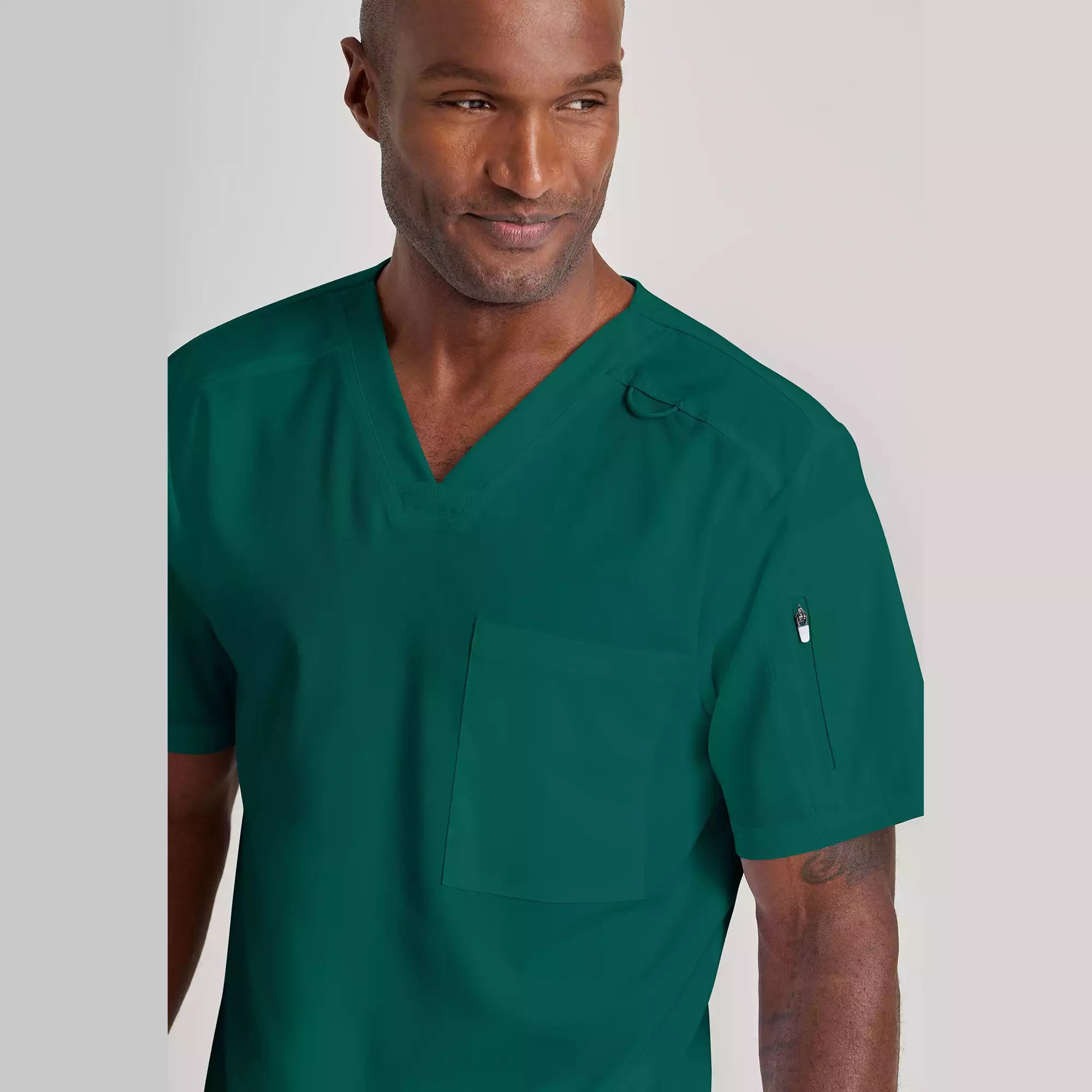 Men's Chest Pocket V-Neck Scrub Top | GRST079