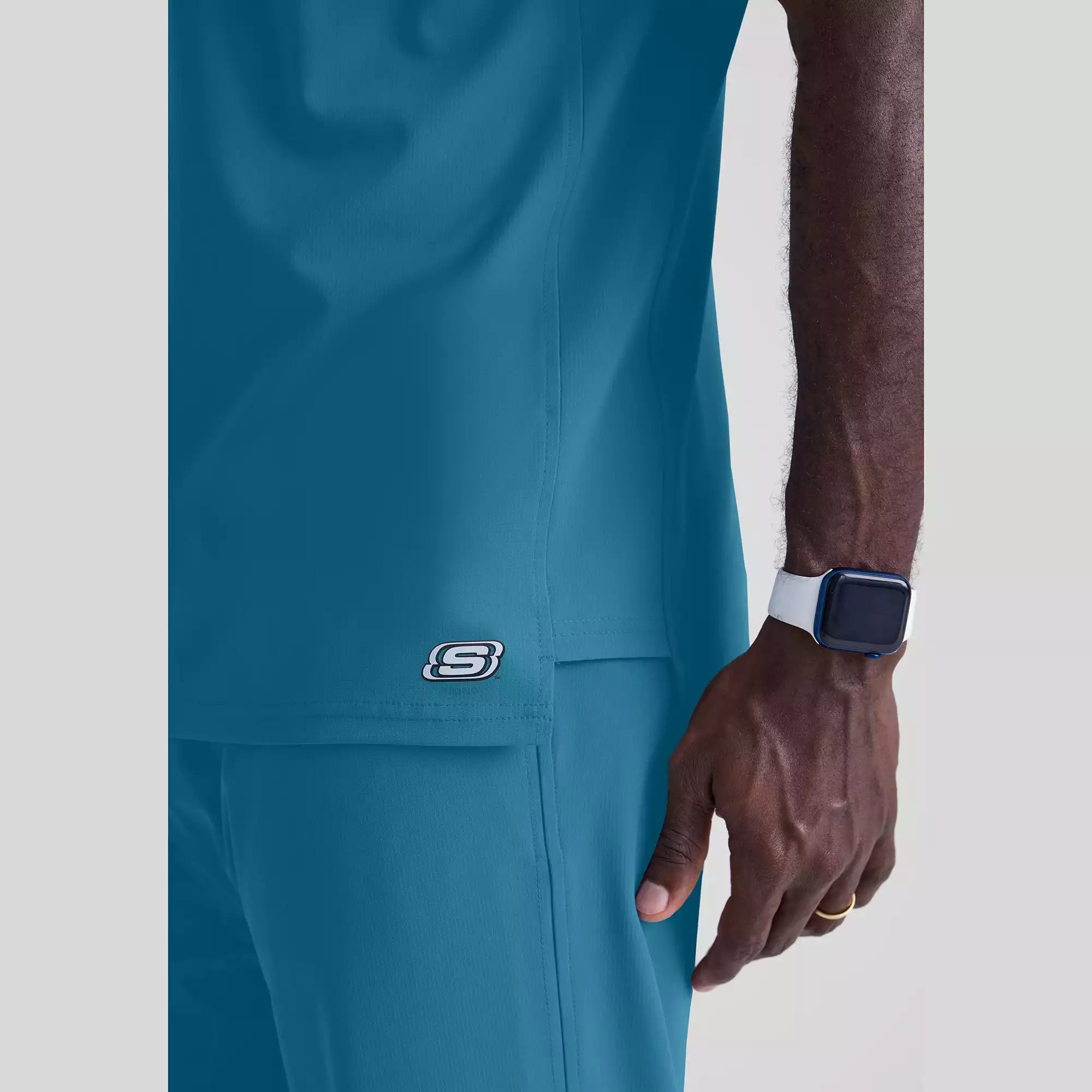 Men's V-Neck Cargo Pocket Scrub Top | SK0112