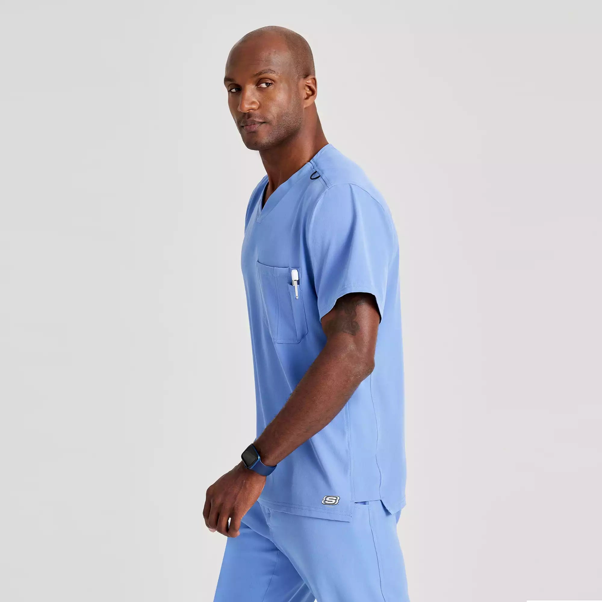 Men's V-Neck Cargo Pocket Scrub Top | SK0112
