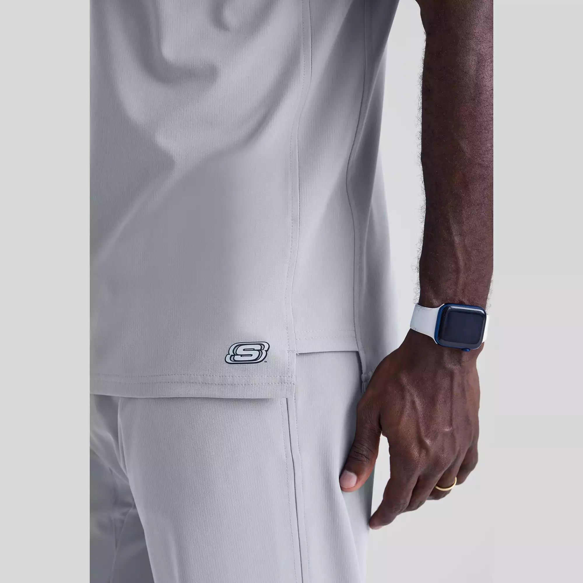 Men's V-Neck Cargo Pocket Scrub Top | SK0112