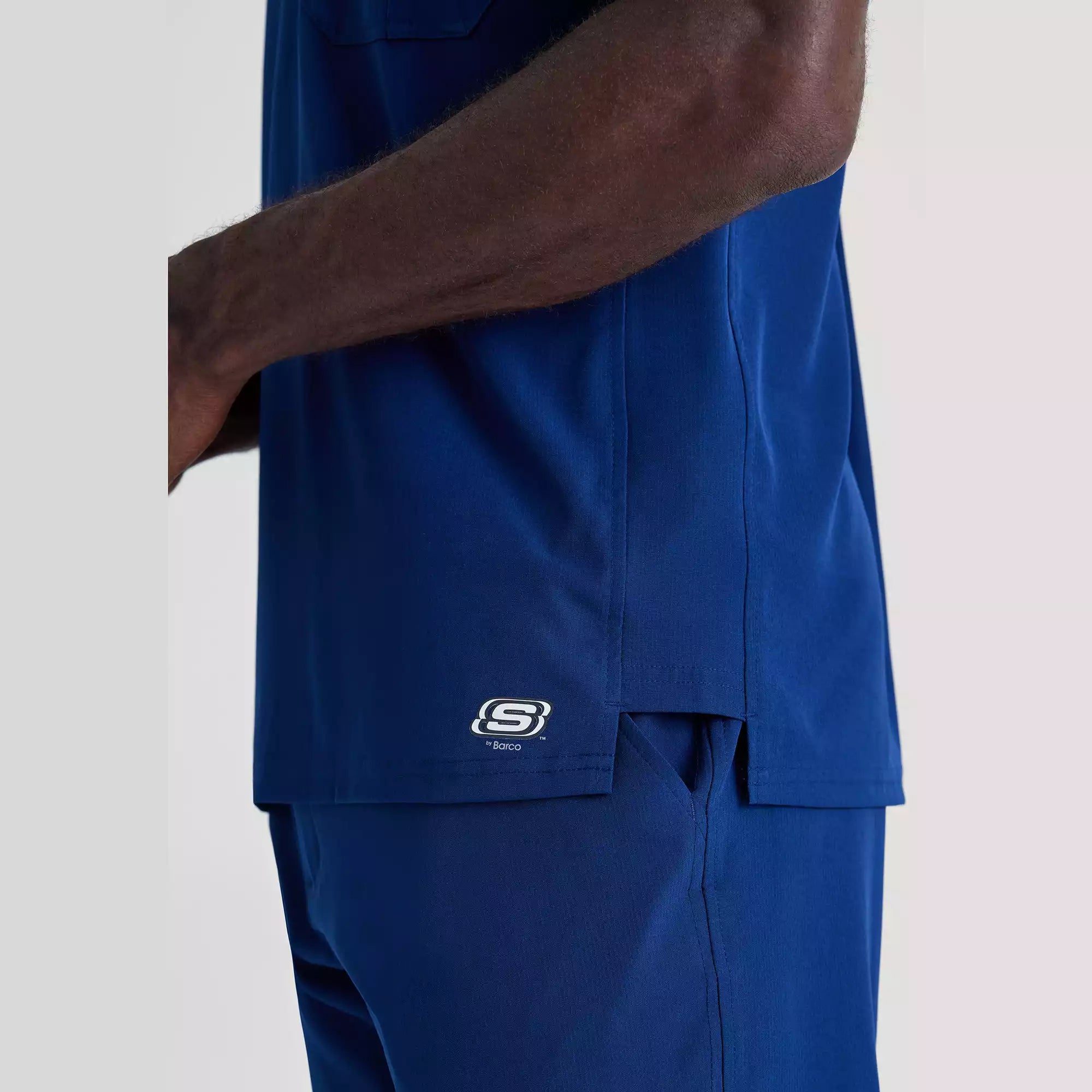 Men's V-Neck Cargo Pocket Scrub Top | SK0112