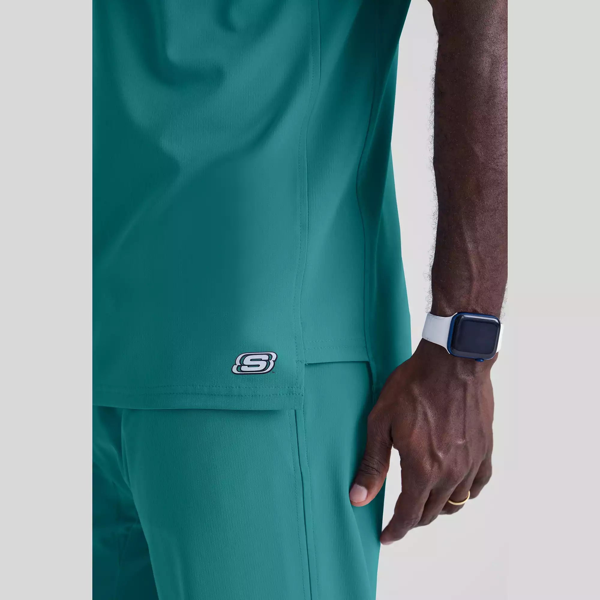 Men's V-Neck Cargo Pocket Scrub Top | SK0112