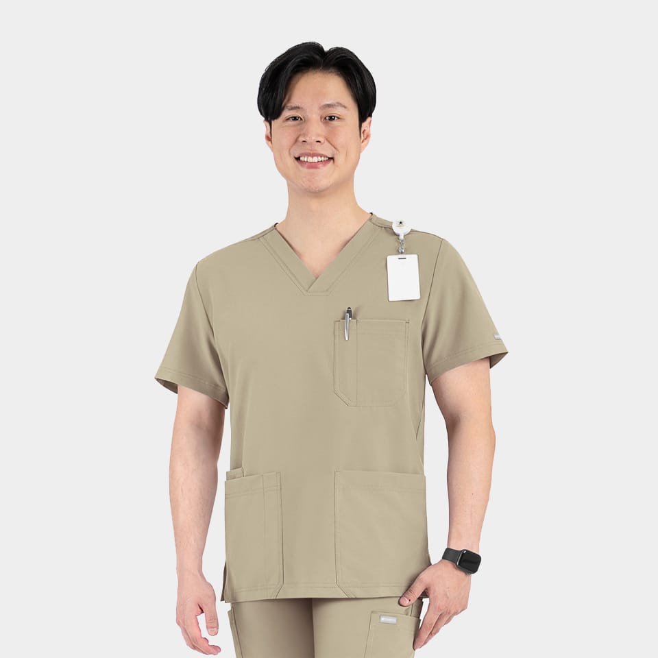 Men's 3-Pocket V-Neck Top | 5802