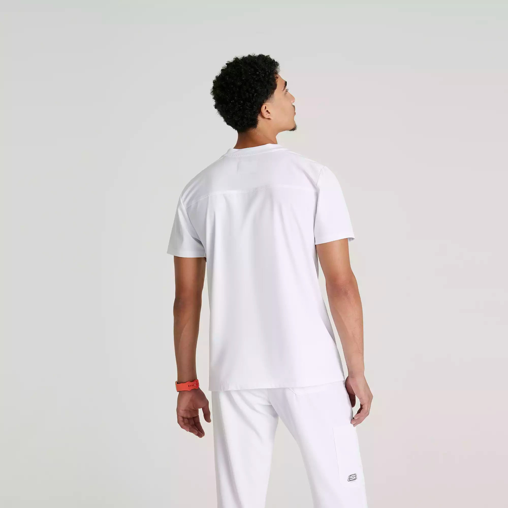 Skechers Men's 3 Pocket Round Neck Top | SKT193