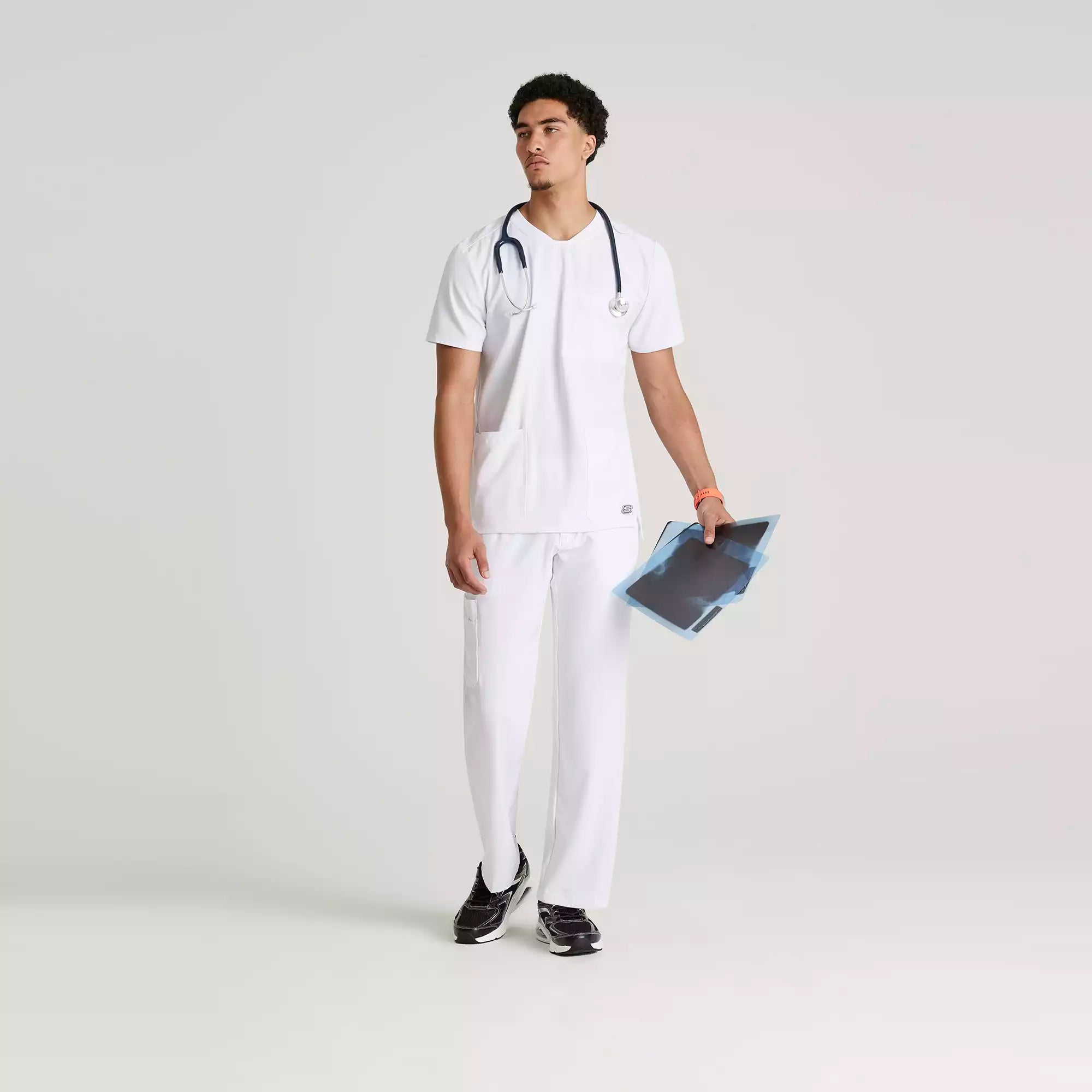 Skechers Men's 3 Pocket Round Neck Top | SKT193