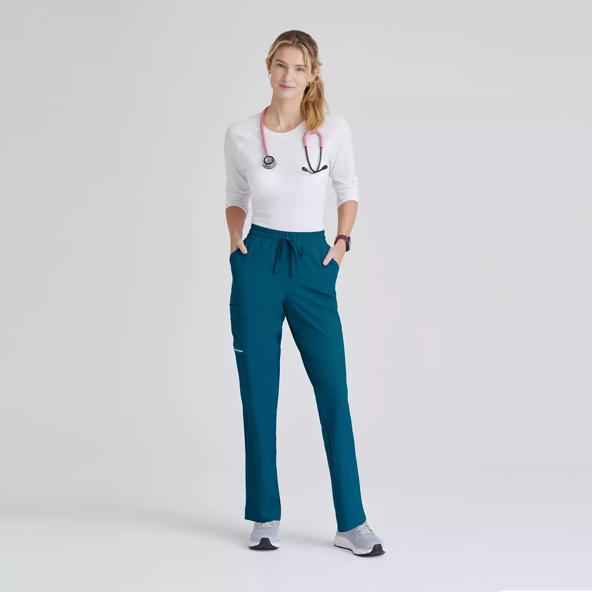 Skechers Women's 6 Pocket Elastic Waist Tapered Pant |  SKP623