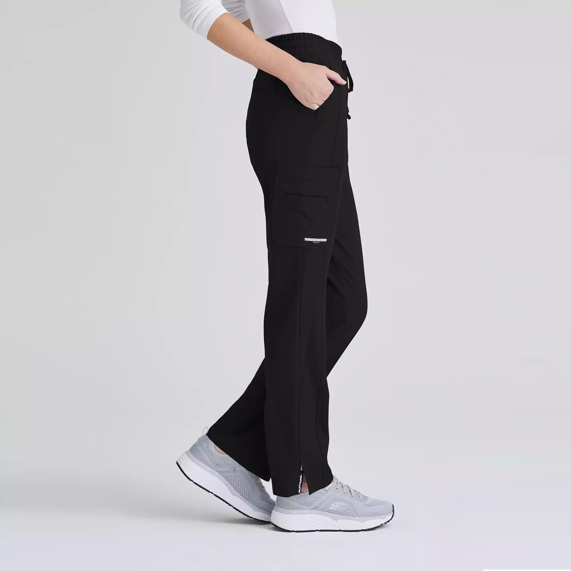 Skechers Women's 6 Pocket Elastic Waist Tapered Pant |  SKP623