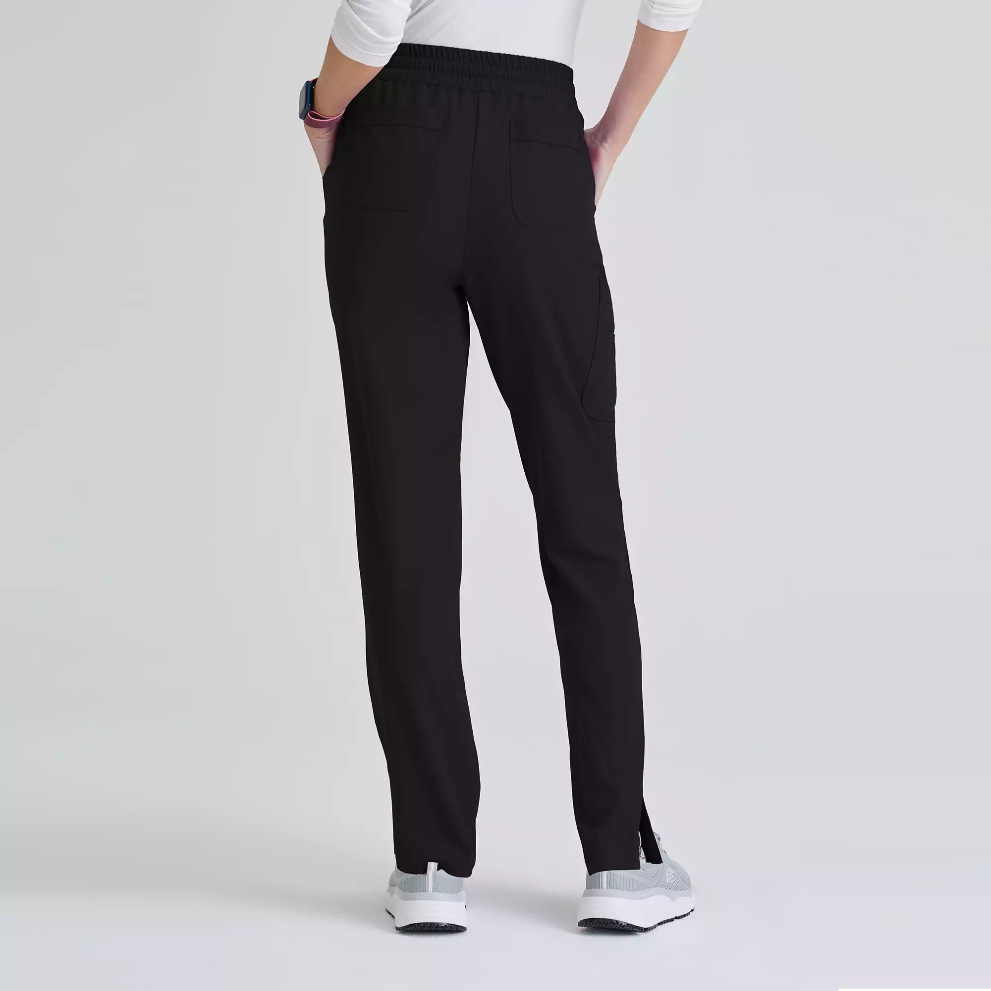 Skechers Women's 6 Pocket Elastic Waist Tapered Pant |  SKP623