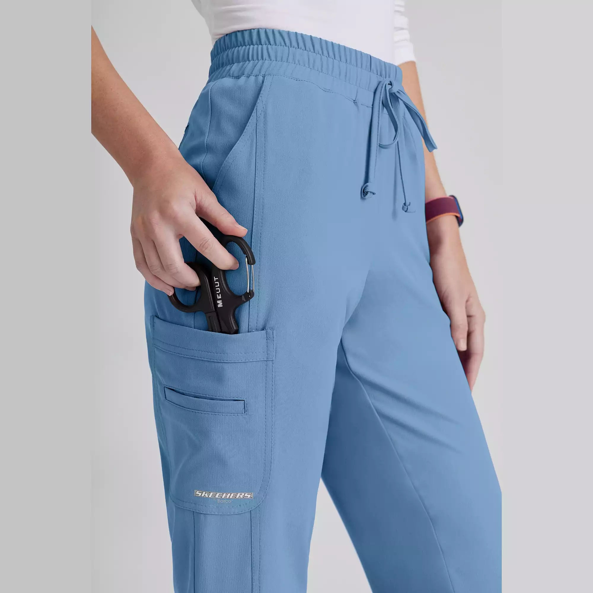 Skechers Women's 6 Pocket Elastic Waist Tapered Pant |  SKP623