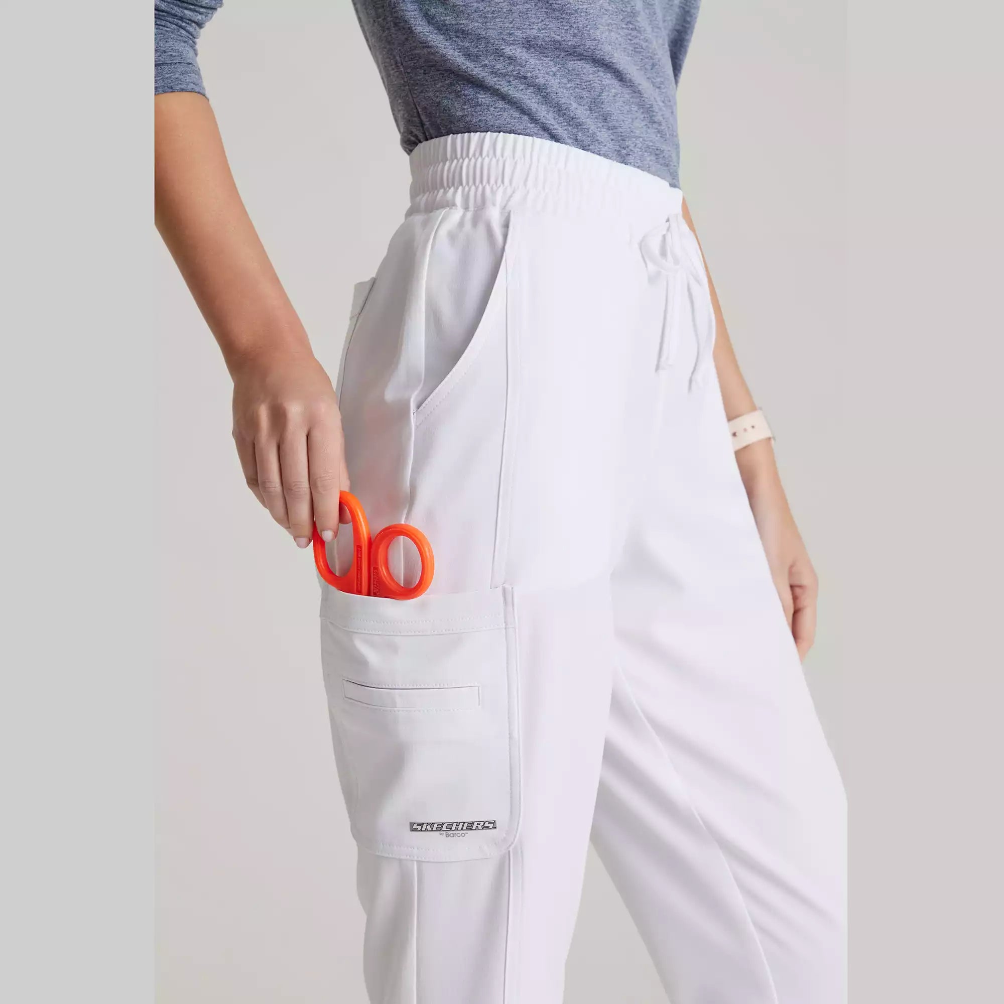 Skechers Women's 6 Pocket Elastic Waist Tapered Pant |  SKP623