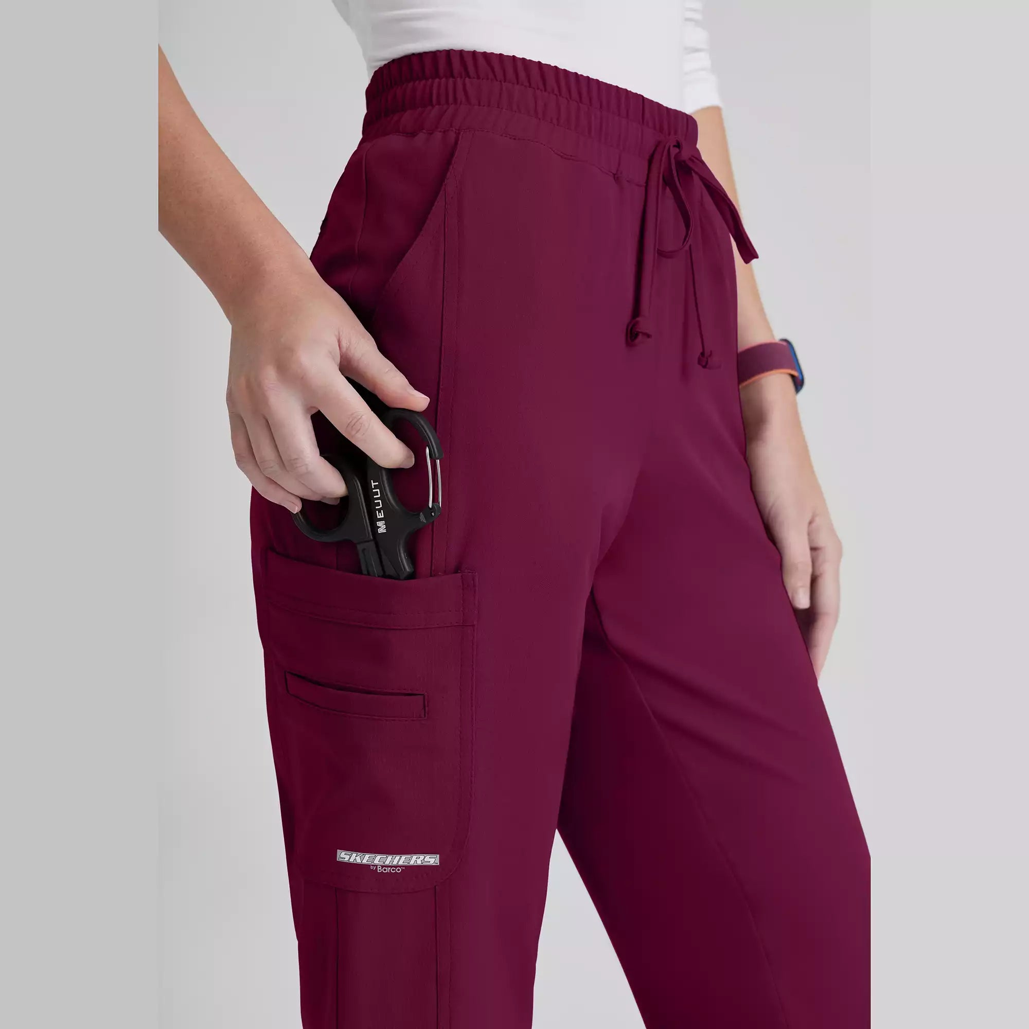 Skechers Women's 6 Pocket Elastic Waist Tapered Pant |  SKP623