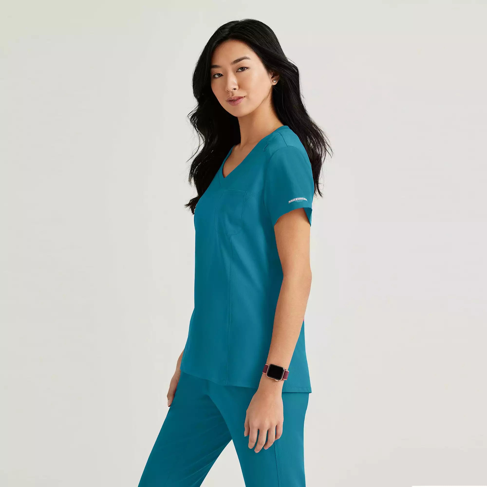Skechers Women's Single Pocket V-Neck Tuck In Top | SKT147