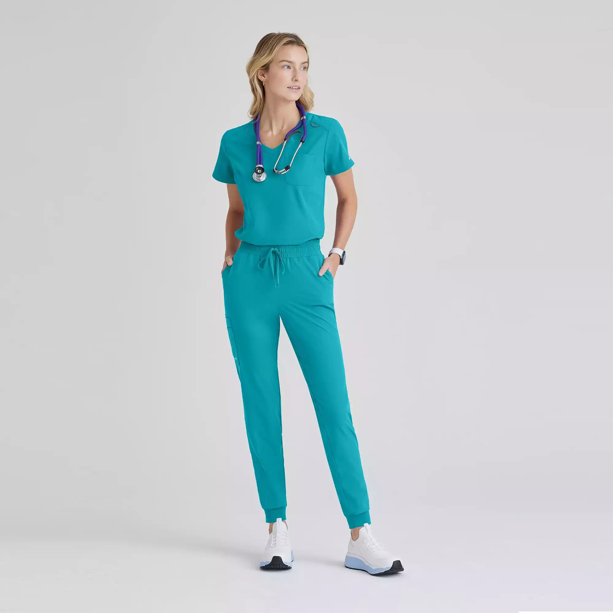 Skechers Women's Single Pocket V-Neck Tuck In Top | SKT147