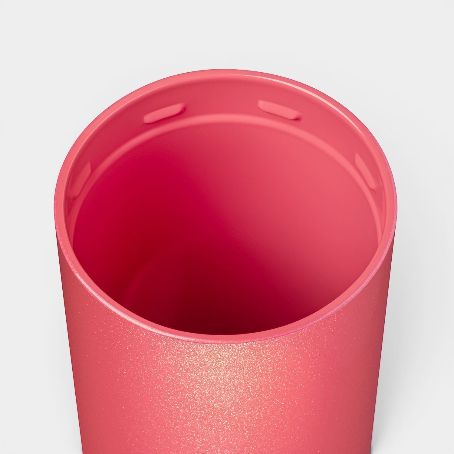Read's Uniforms Brumate Strova 18oz tumbler showing the interior ceramic lining and OctaLock thread system