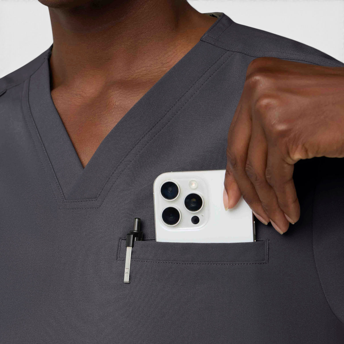Men's 3 Pocket Scrub Top | T171
