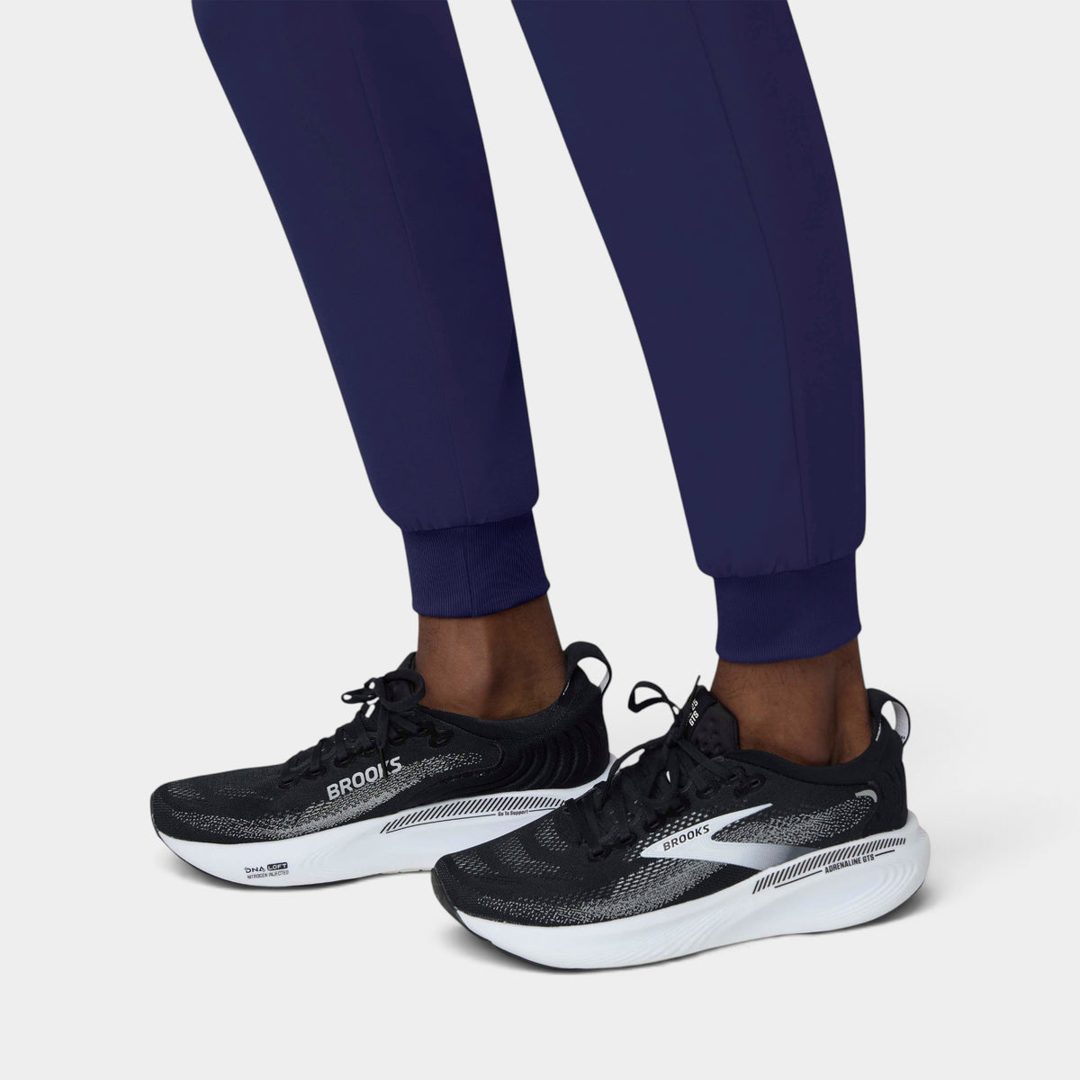 Men's 6 Pocket Jogger Scrub Pant |T272