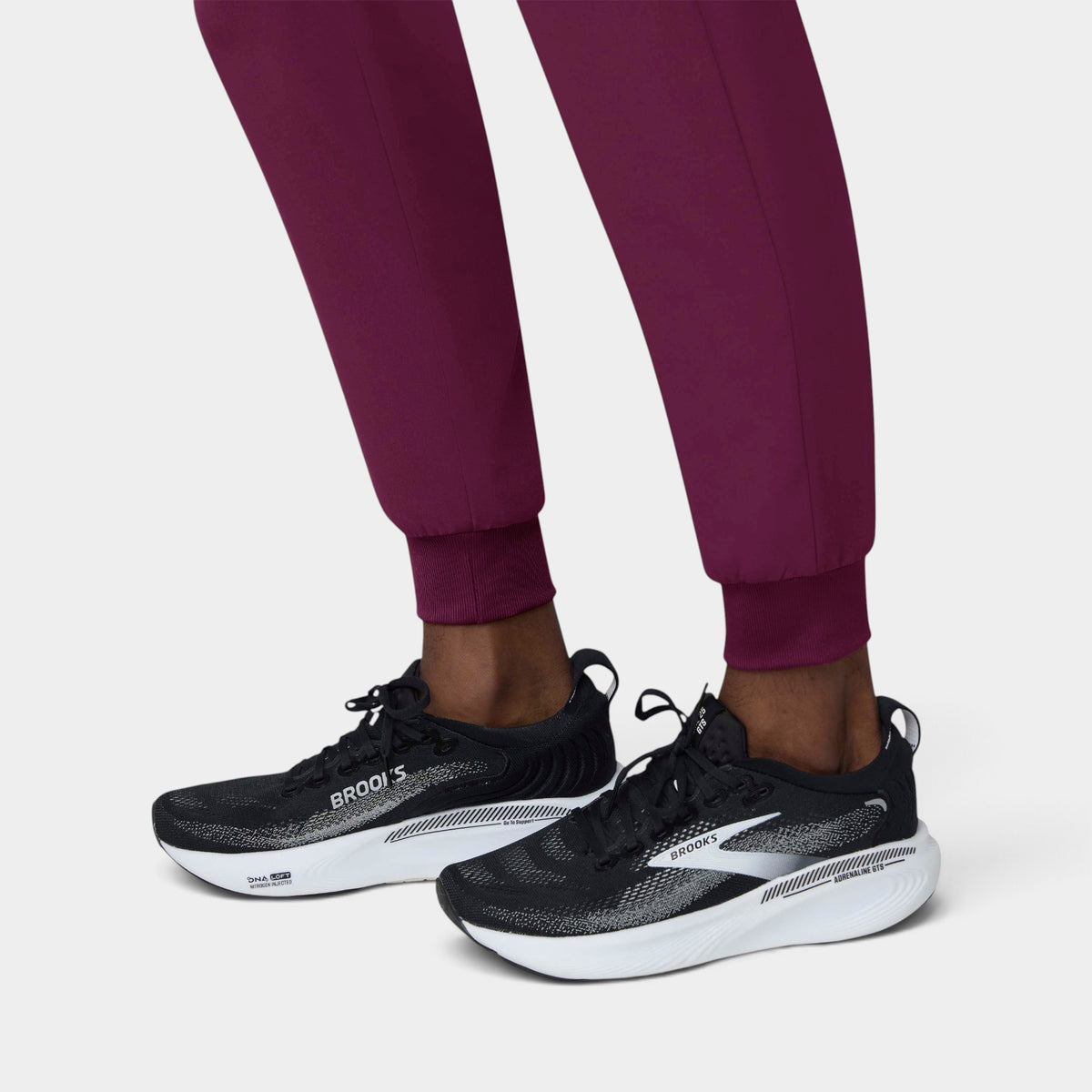 Men's 6 Pocket Jogger Scrub Pant |T272