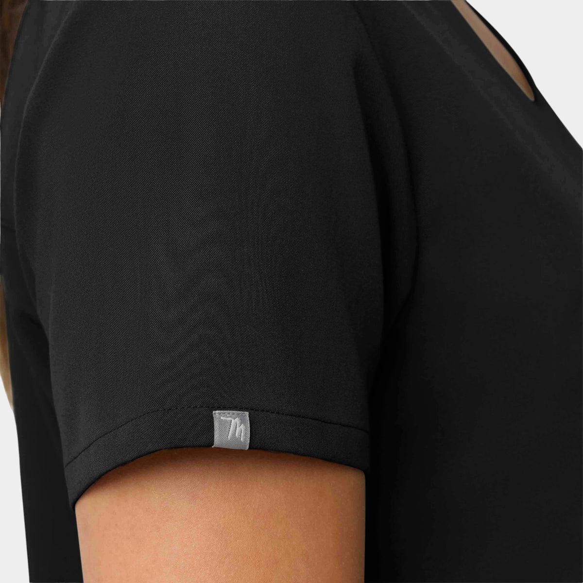 Curved V-Neck 2 Pocket Top | T101