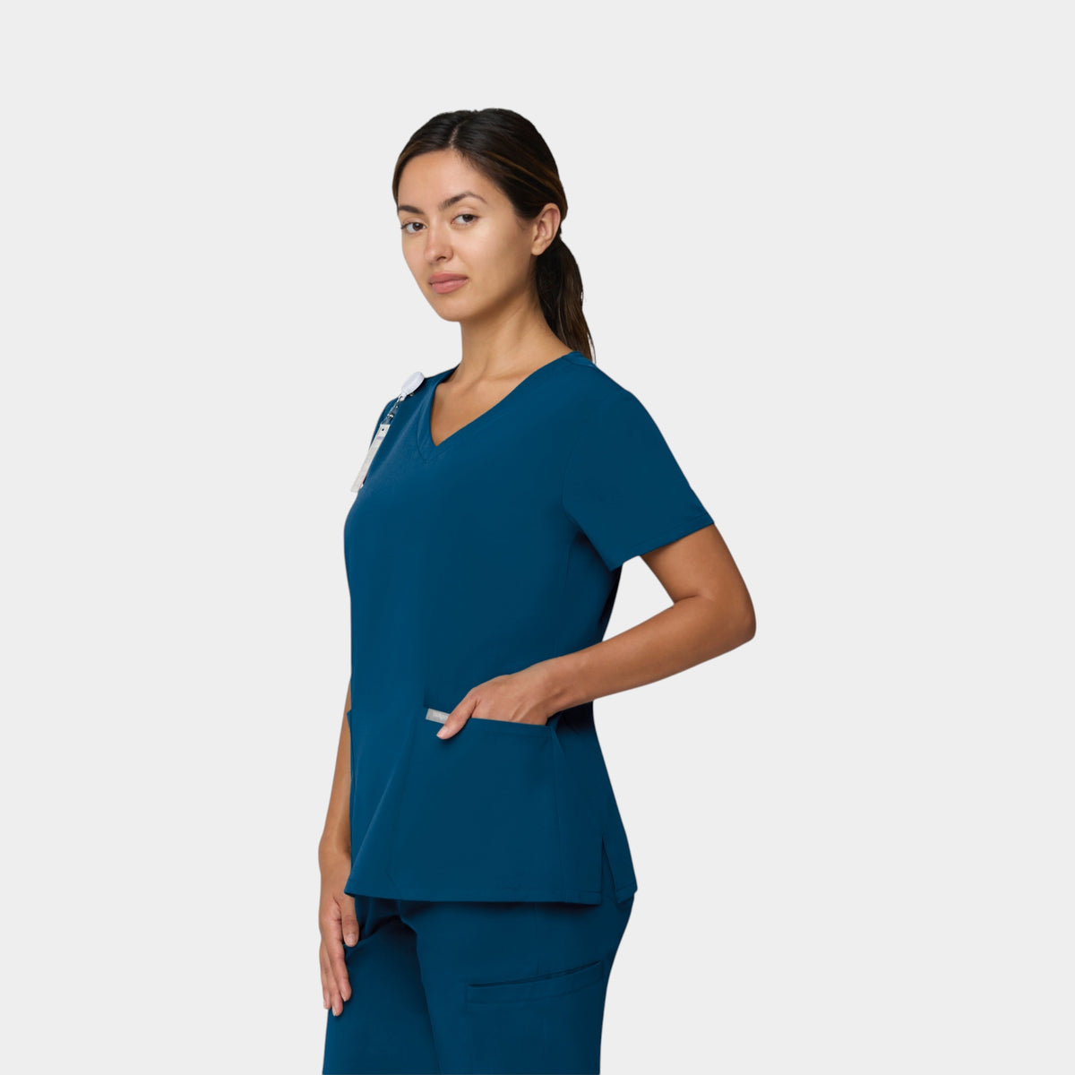 Curved V-Neck 2 Pocket Top | T101