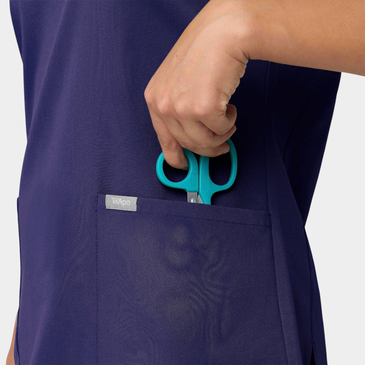Curved V-Neck 2 Pocket Top | T101