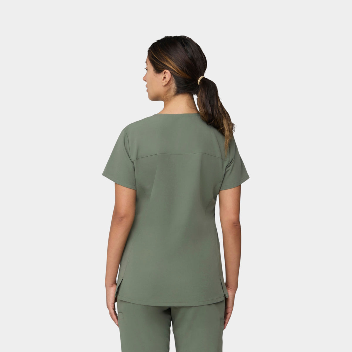 Curved V-Neck 2 Pocket Top | T101