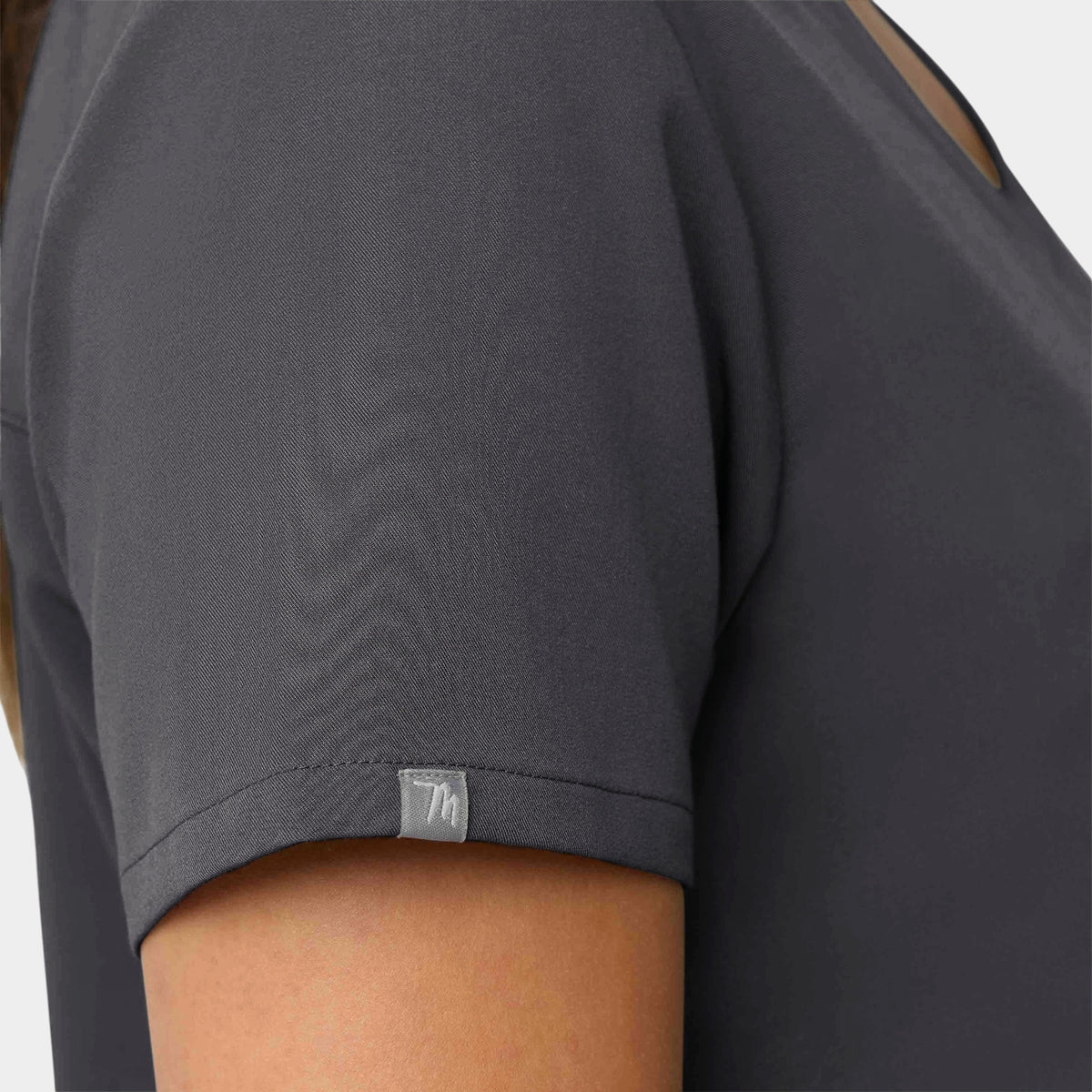 Curved V-Neck 2 Pocket Top | T101