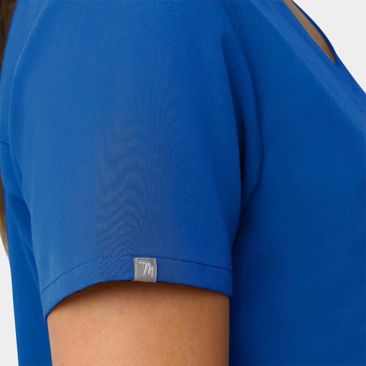 Curved V-Neck 2 Pocket Top | T101