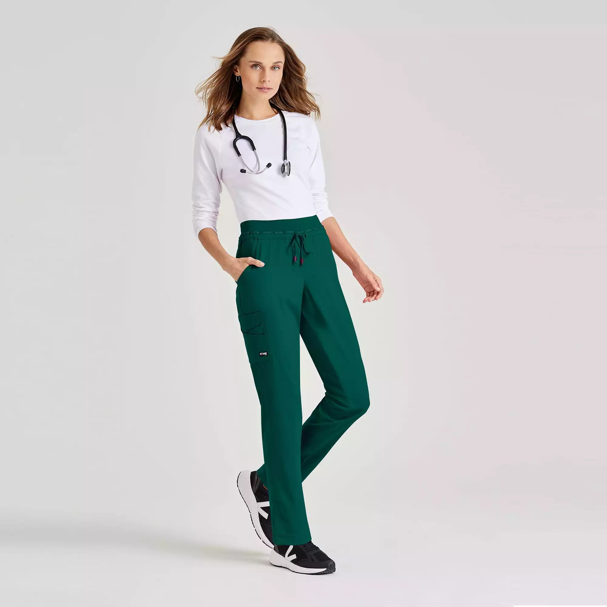 Women's Double Cargo Tapered Scrub Pants with Elastic Waistband | GRSP526
