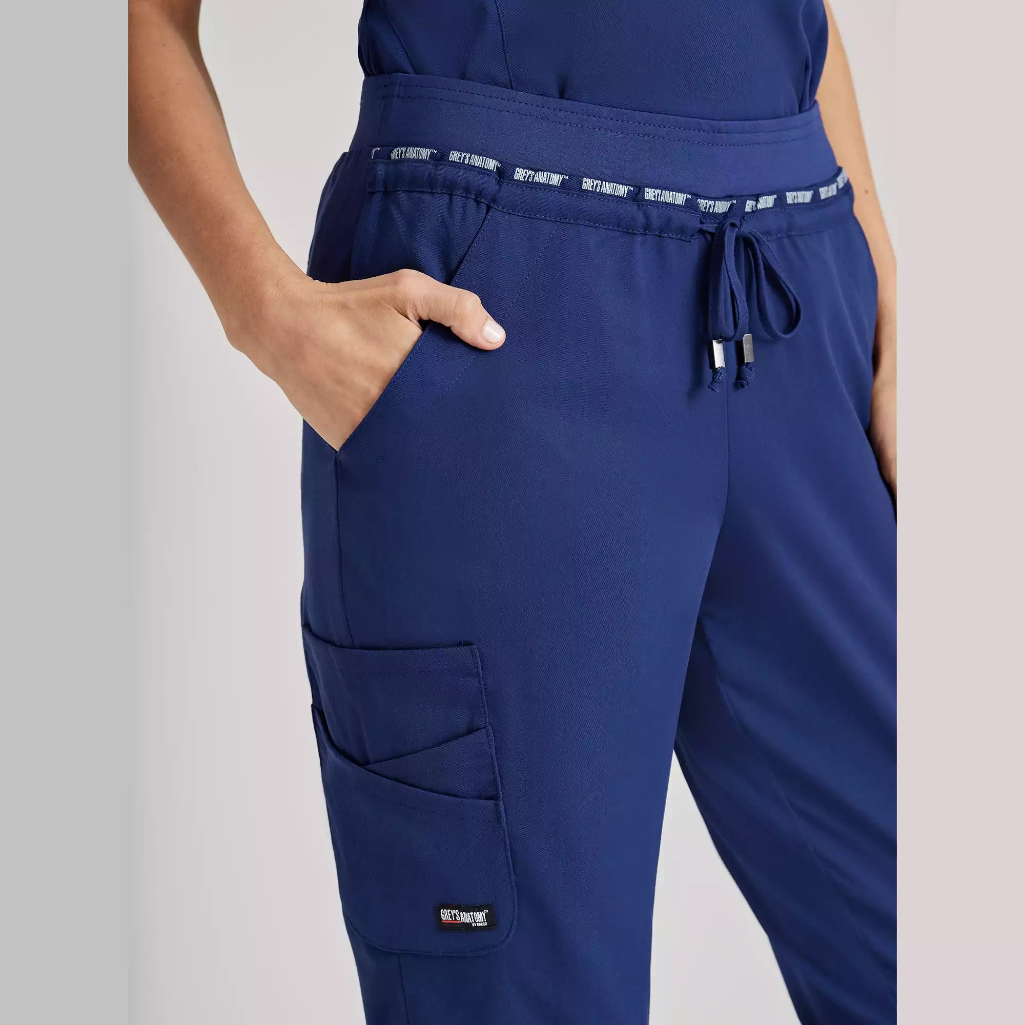 Women's Double Cargo Tapered Scrub Pants with Elastic Waistband | GRSP526