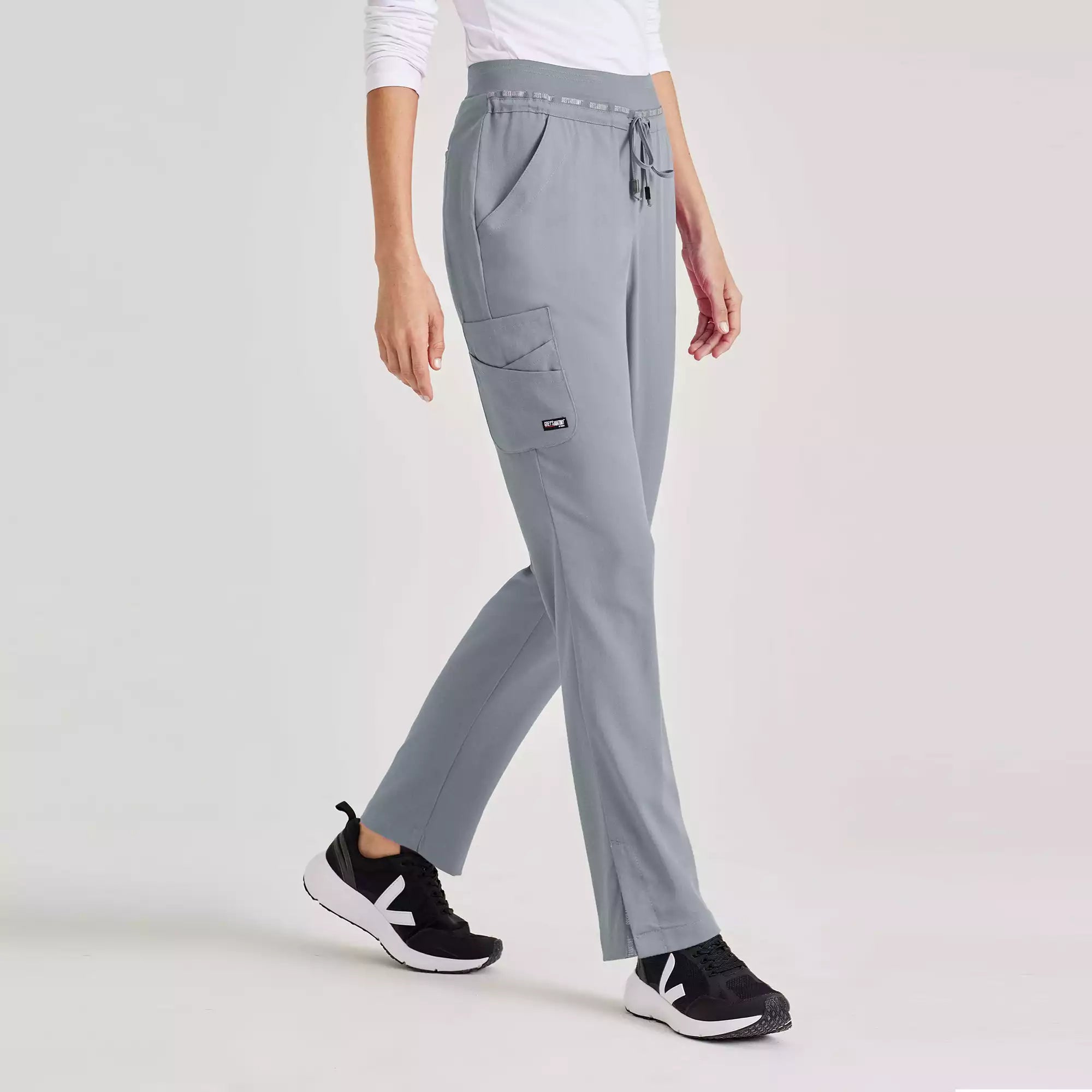 Women's Double Cargo Tapered Scrub Pants with Elastic Waistband | GRSP526