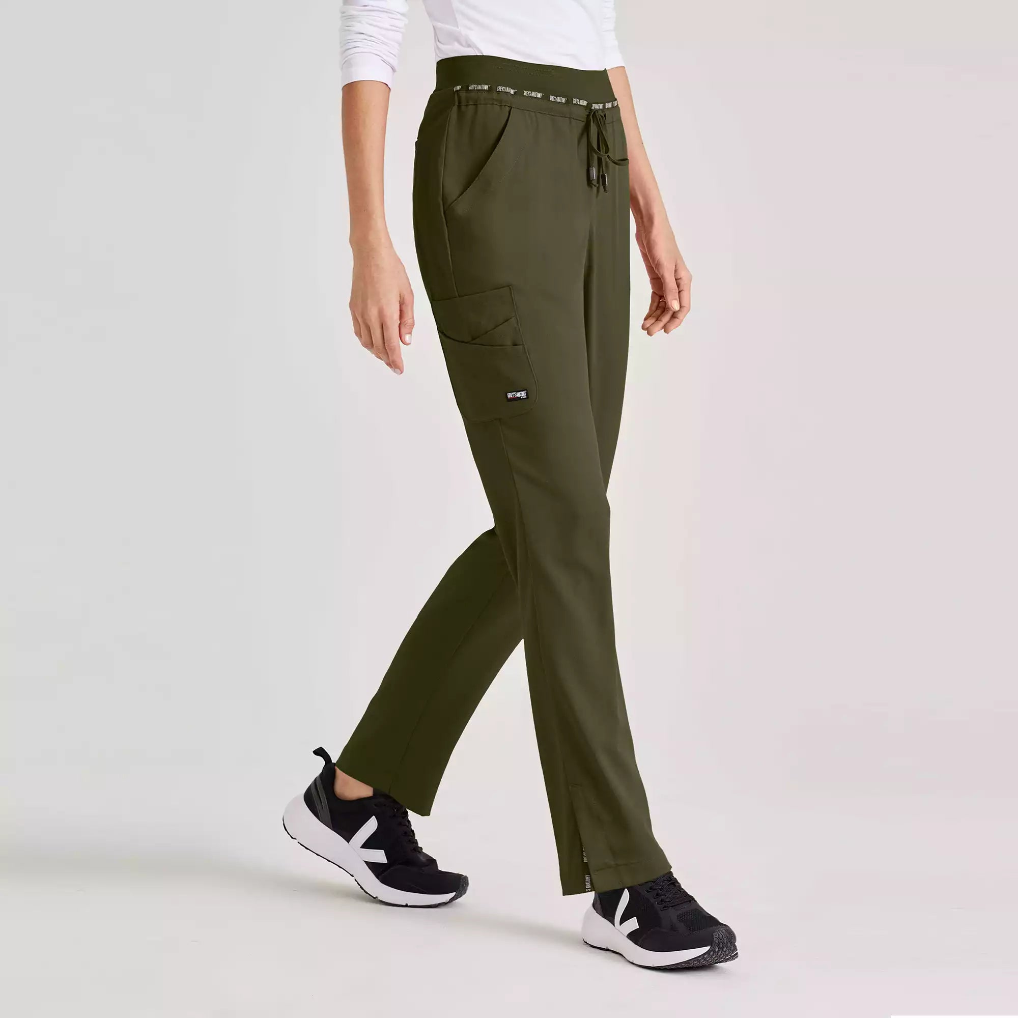 Women's Double Cargo Tapered Scrub Pants with Elastic Waistband | GRSP526