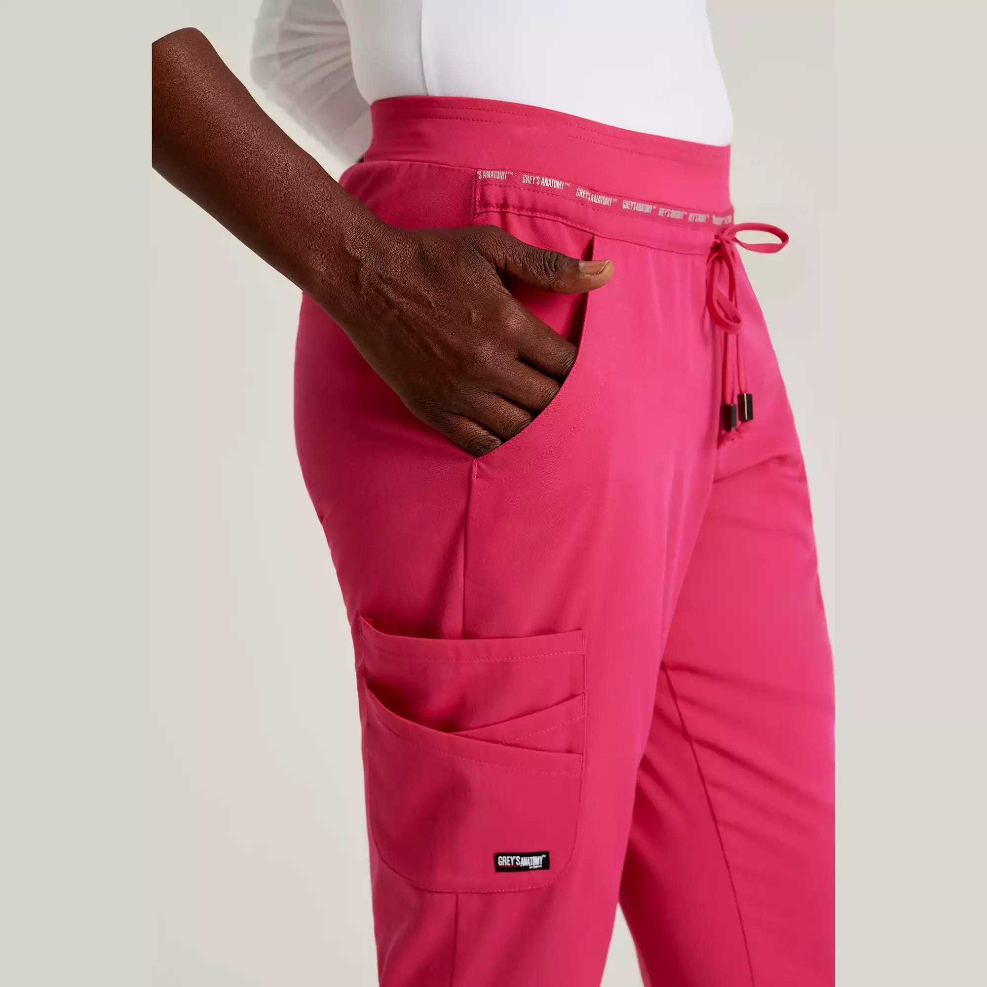 Women's Double Cargo Tapered Scrub Pants with Elastic Waistband | GRSP526