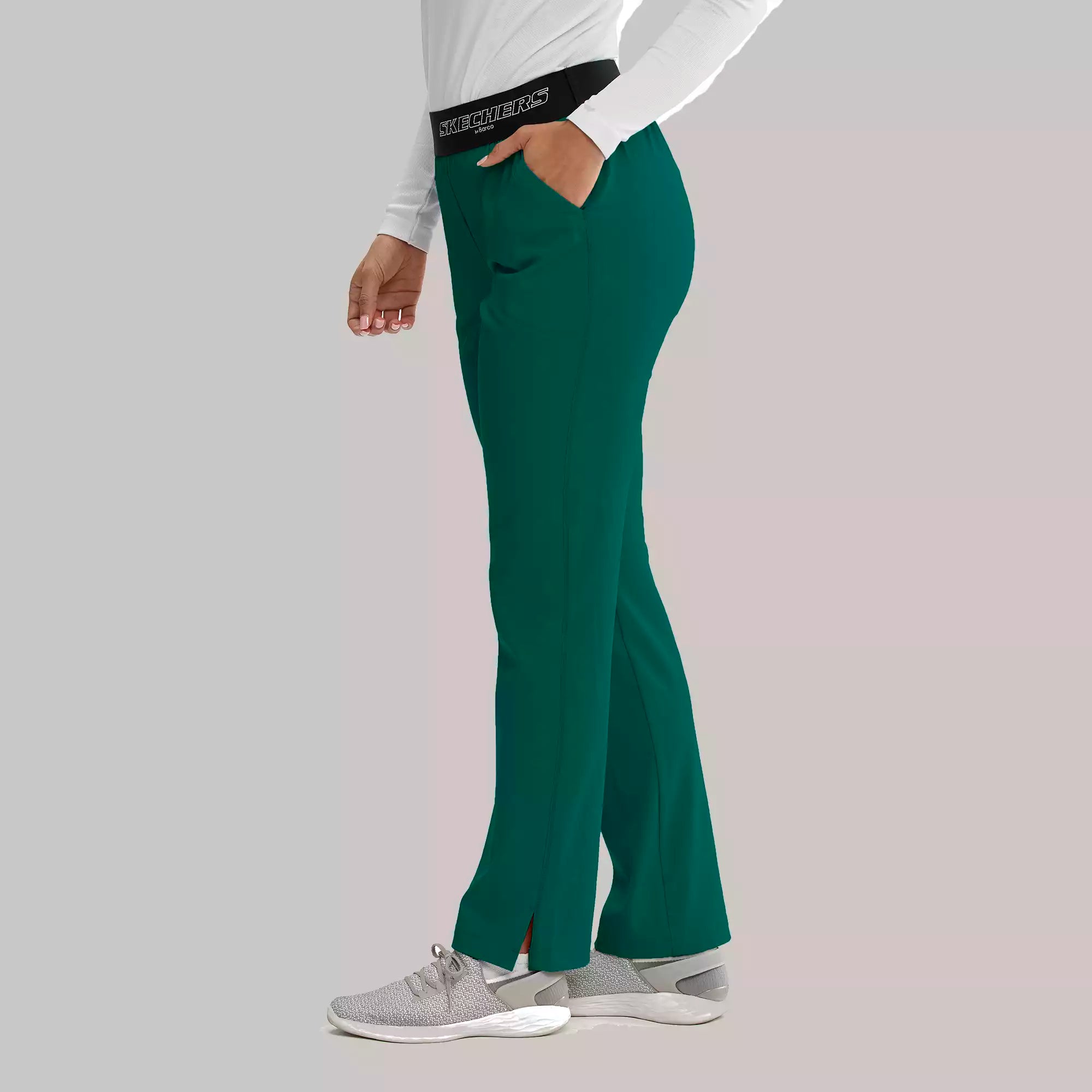 Women's Elastic Waist Cargo Scrub Pants | SK202