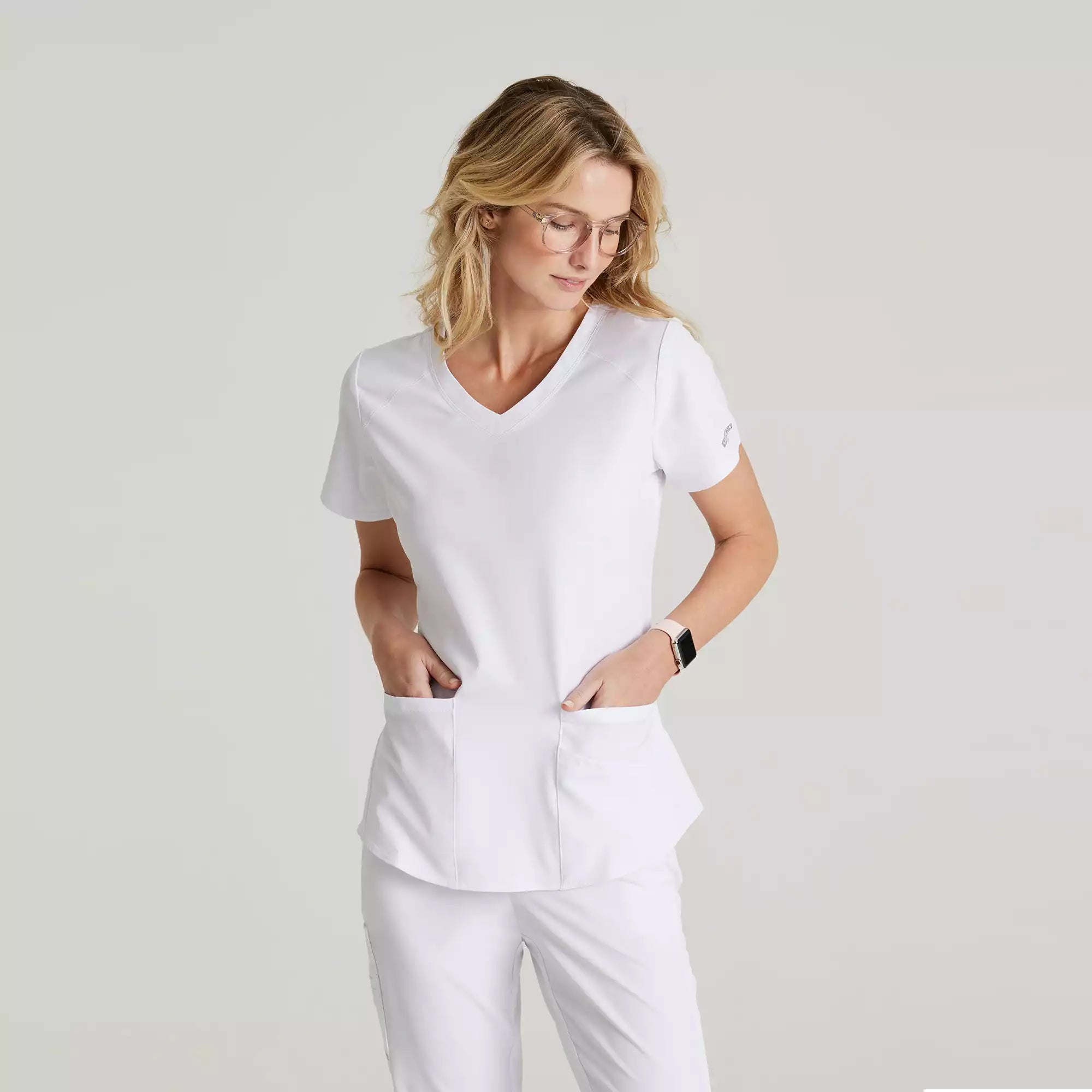Women's Modern Fit V-Neck Scrub Top | SK101